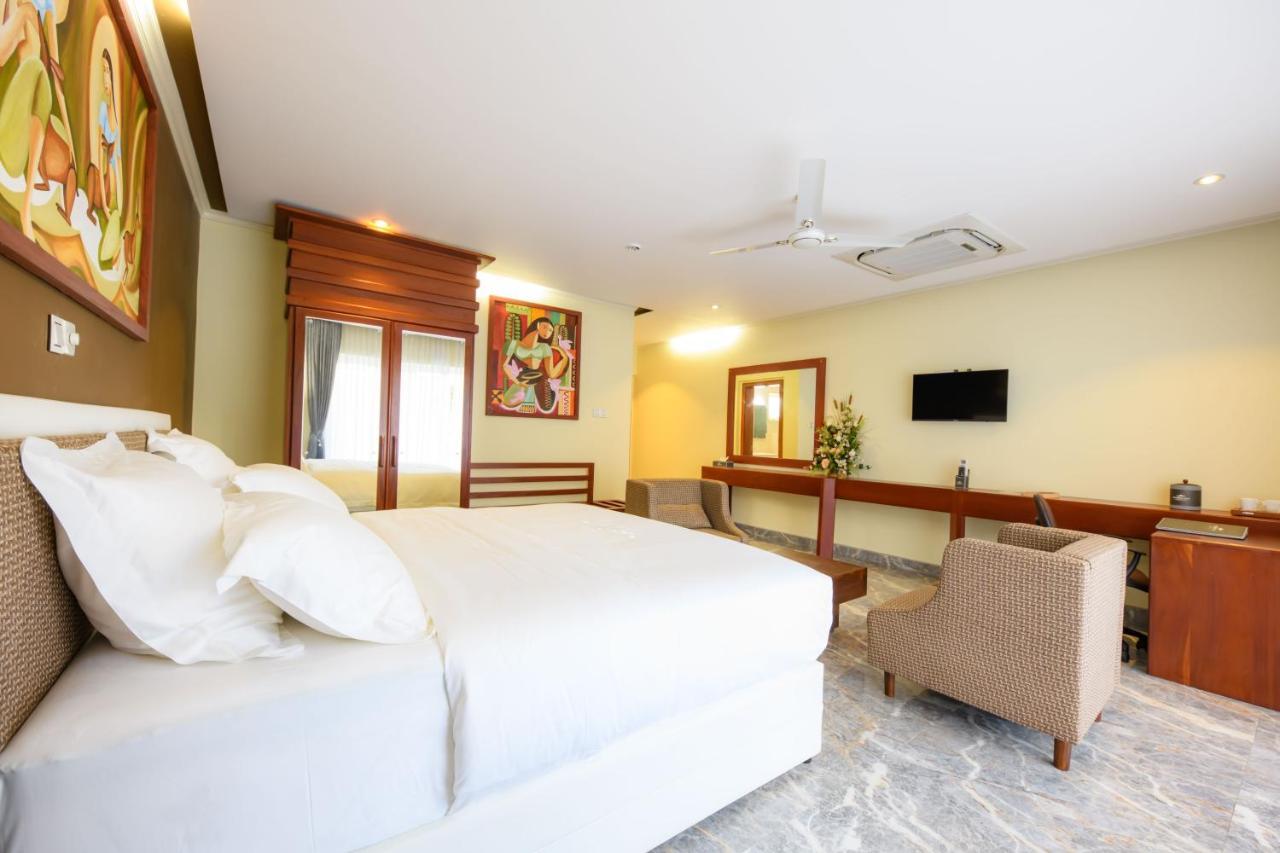 Boutique Villa Bougainvillea Уелигама Екстериор снимка